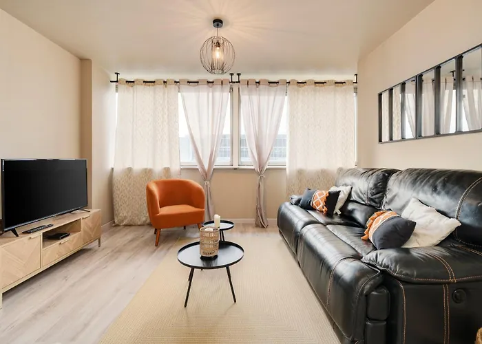 Apartment L'elegance Du Centre - Gare Congres - Parking - T3